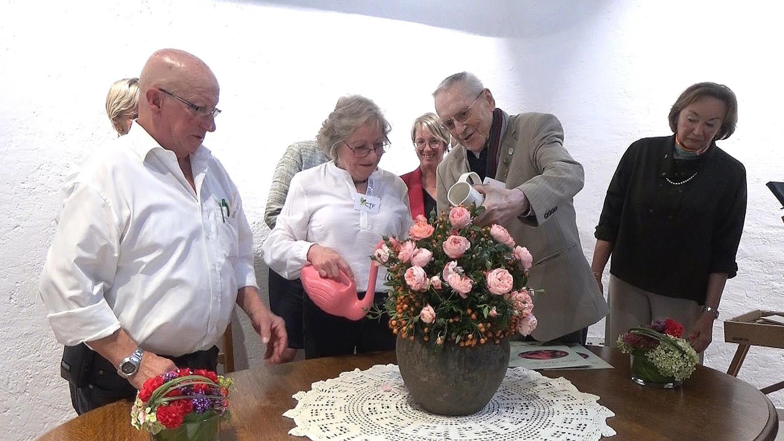 100 Joer Amis de la Fleur Wooltz an Daf vun enger neier Rous